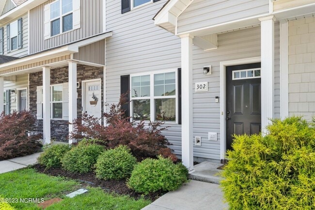 Building Photo - Modern Sneads Ferry Townhome with Private Fenced Yard