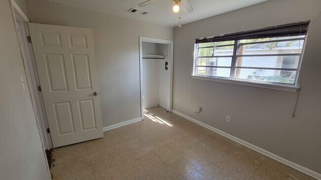 Building Photo - 1105 Norris Dr