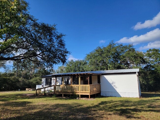 Primary Photo - Lovely Home on Huge Fenced Yard in Lecanto!!!
