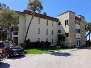 Building Photo - 4901 38th Way S