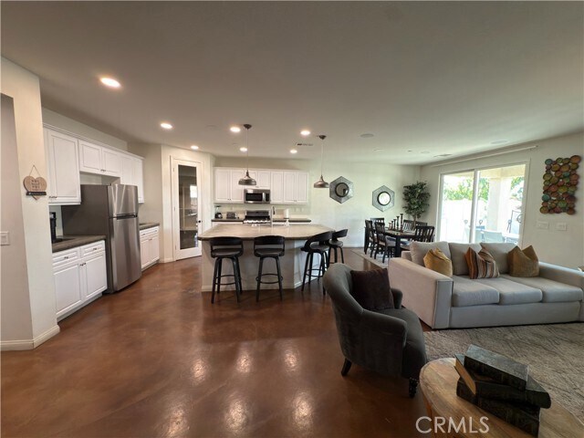 Building Photo - 7683 Prairie Dr