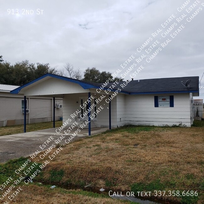 Primary Photo - 913 2nd St