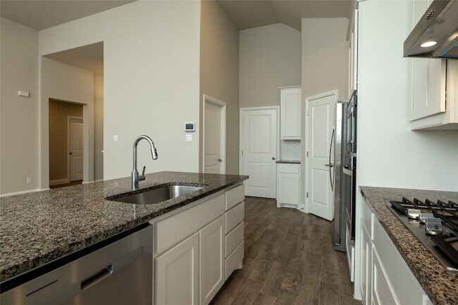 Building Photo - 4816 Dewy Rose Ln