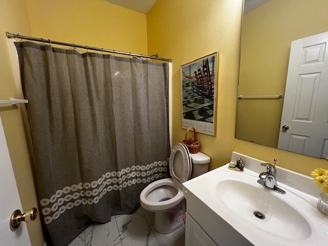 Building Photo - 324 Lakeside Dr