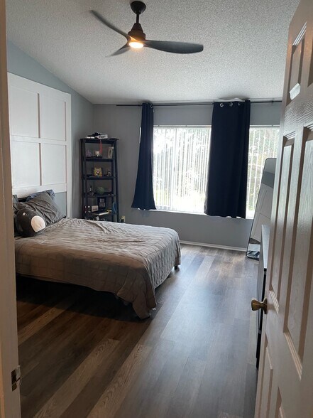 Building Photo - 4676 Sabal Key Dr