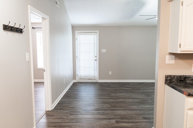 Building Photo - 8013 Keybridge Way