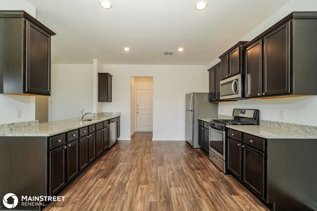 Building Photo - 4175 River Legacy