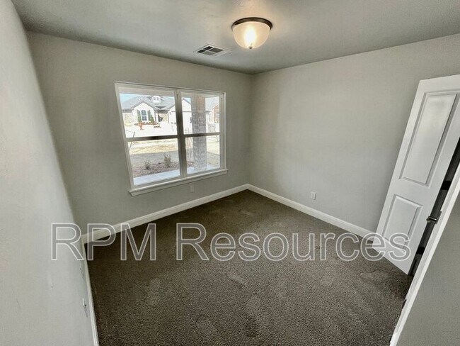 Building Photo - 9100 Yassir Blvd