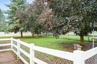 Building Photo - Mini "Ranch" in Hayden