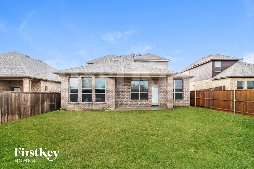 Building Photo - 1111 Elizabeth St