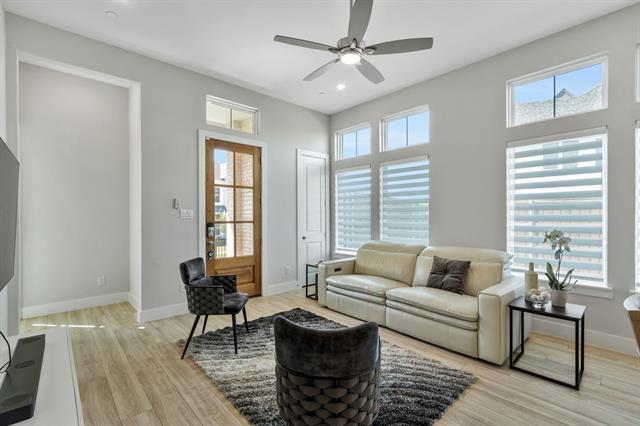 Building Photo - 12106 Dahlia Bay Dr