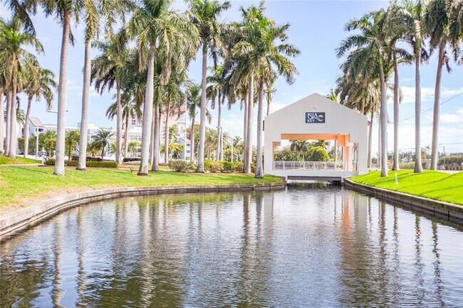 Building Photo - 5279 Isla Key Blvd S
