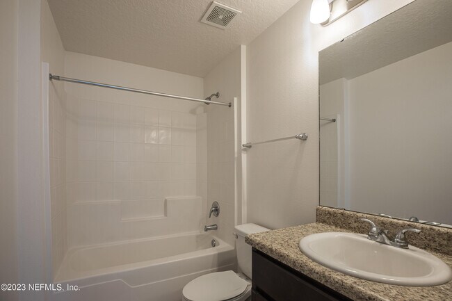 Building Photo - 11657 Hickory Oak Dr