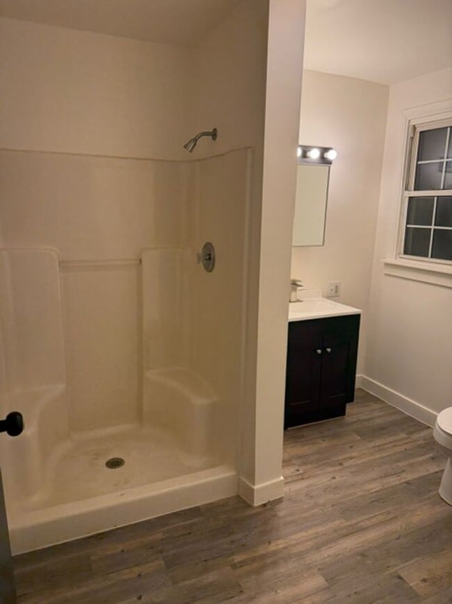 Building Photo - Renovated 3–4BR Townhome | $1,295 | Available Now