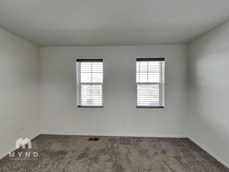 Building Photo - 9732 Truckee St