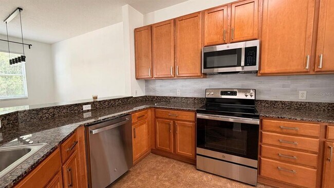 Building Photo - 3048 Chessington Dr
