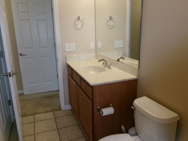 Building Photo - 4 bedroom, 3 bath home in Surfside Beach Club