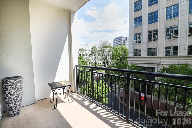 Building Photo - 4625 Piedmont Row Dr