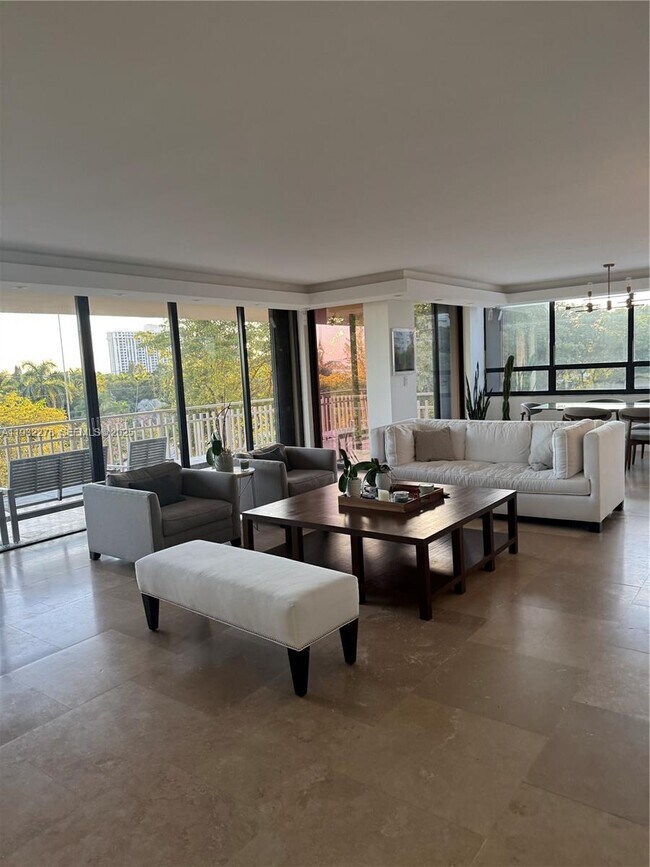 Building Photo - 11113 Biscayne Blvd