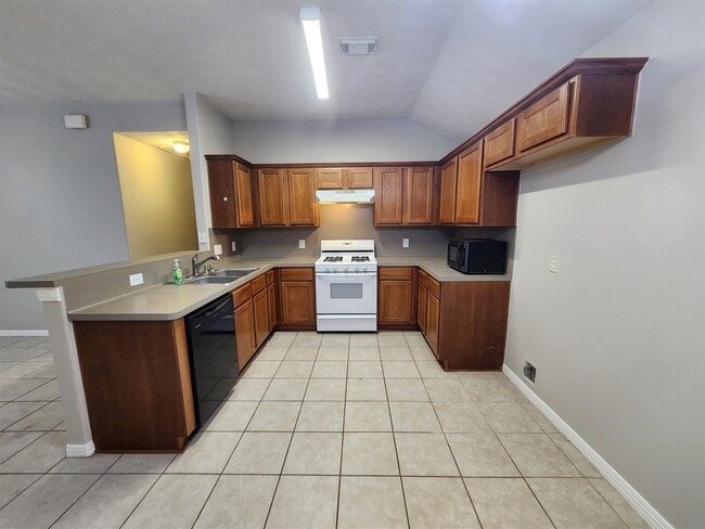 Building Photo - 24315 Hard Wood Dr