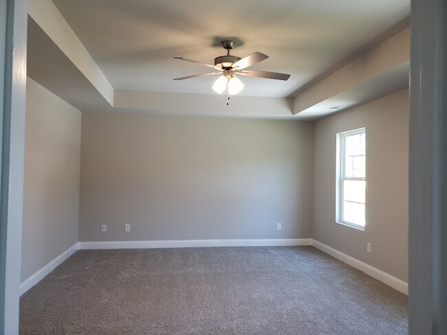 Building Photo - 376 Katie Ln