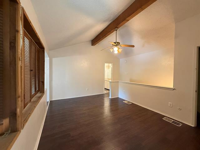 Building Photo - 9696 Walnut St