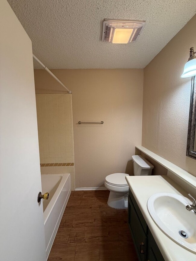 Building Photo - Charming One-Story Ranch on Corner Lot in ...