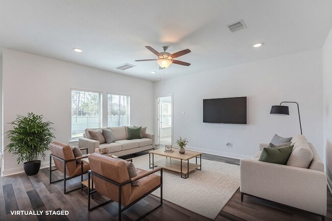 Building Photo - 17116 Coneflower Pl