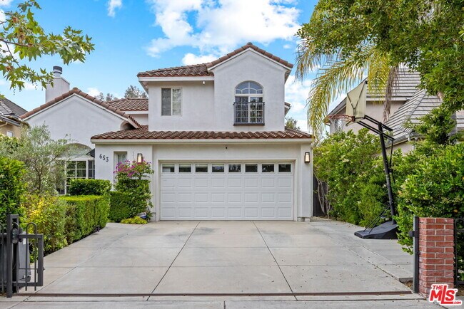 Building Photo - 653 S Citrus Ave