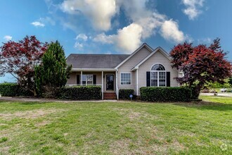 Building Photo - 3 Bed/2 Bath Home - 15 minutes from SJAFB!