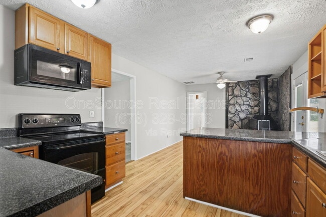 Building Photo - 13 Hearthwood Ct