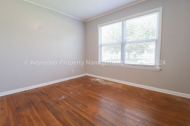 Building Photo - 9344 E 3rd Pl