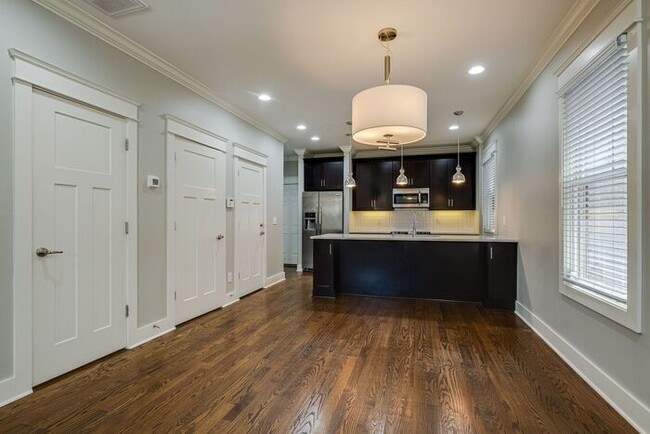 Building Photo - Beautiful build in Cleveland Park (Downtown Nashville)