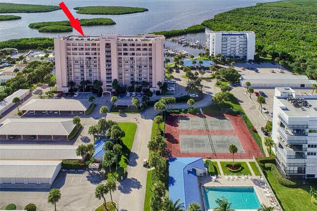 Building Photo - 5167 N Hwy A1A