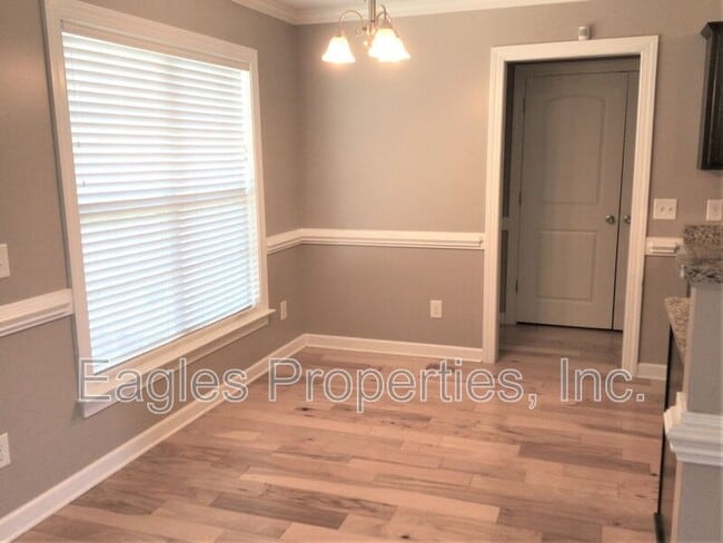 Building Photo - 511 Planters Ridge Dr