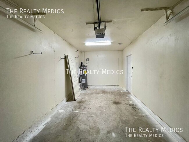 Building Photo - 7733 Fox Knoll Pl