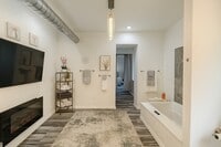 Building Photo - 4511 Red Bud Ave