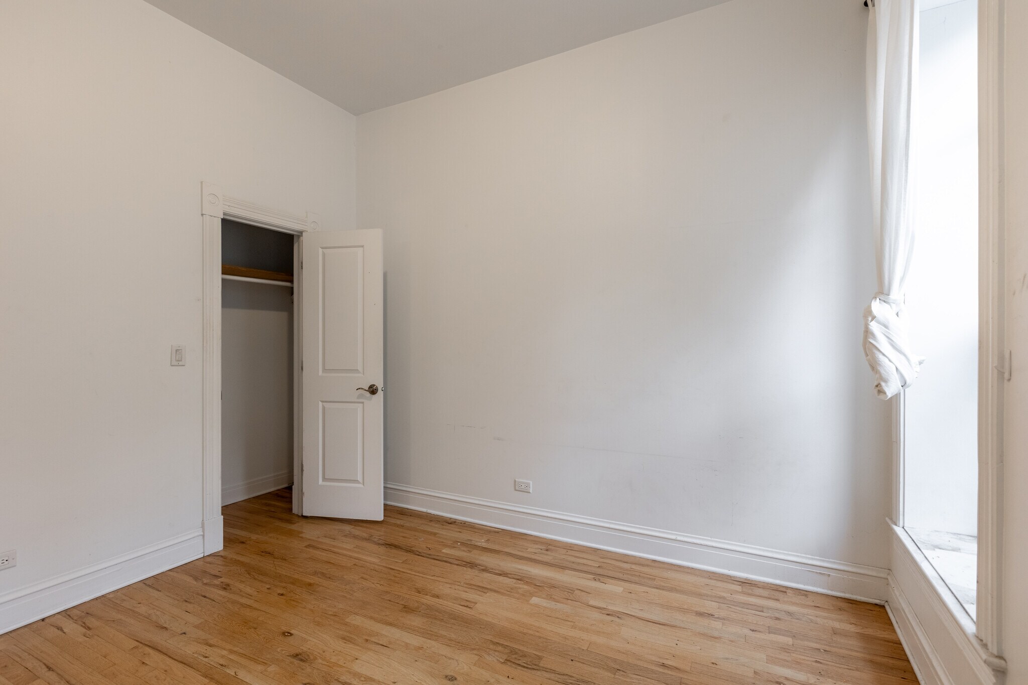 Building Photo - 1652 S Throop St