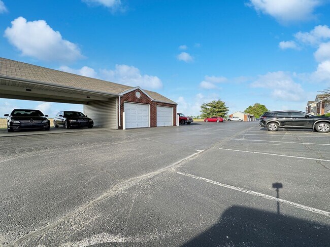 Building Photo - 705 Beachfront Dr