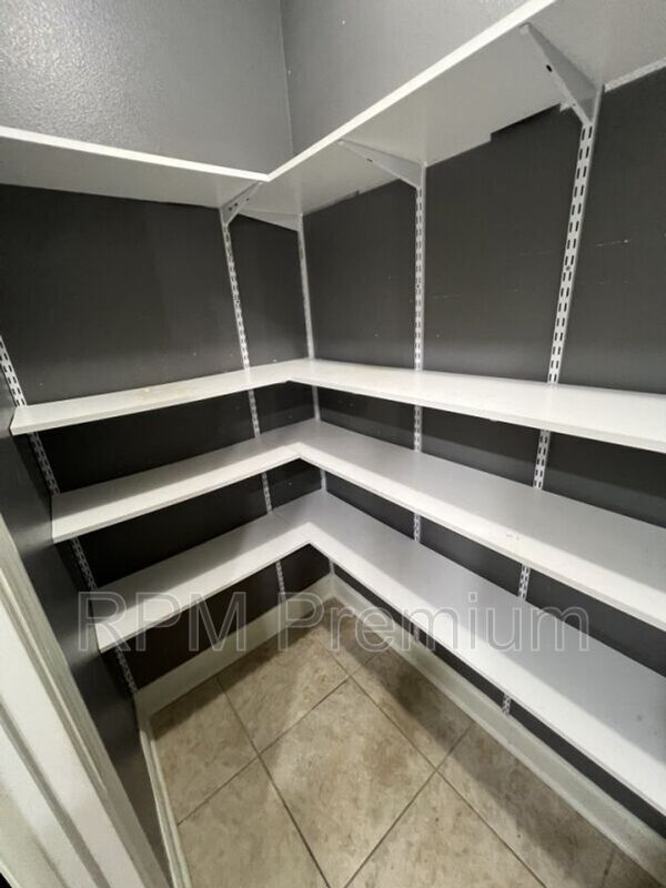 Building Photo - 8429 Florida Blvd