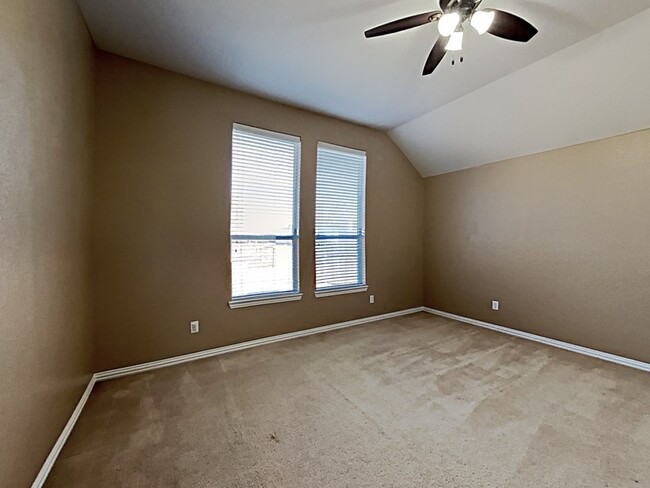 Building Photo - 4613 Lance Leaf Dr