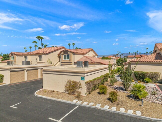 Building Photo - 78179 Crimson Ct