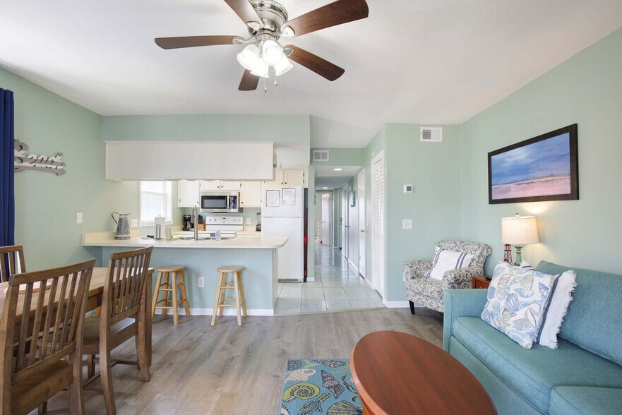 Building Photo - 608 Carolina Beach Ave S