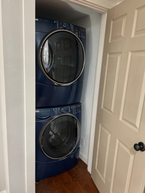 Building Photo - 912 E Harrison Ave