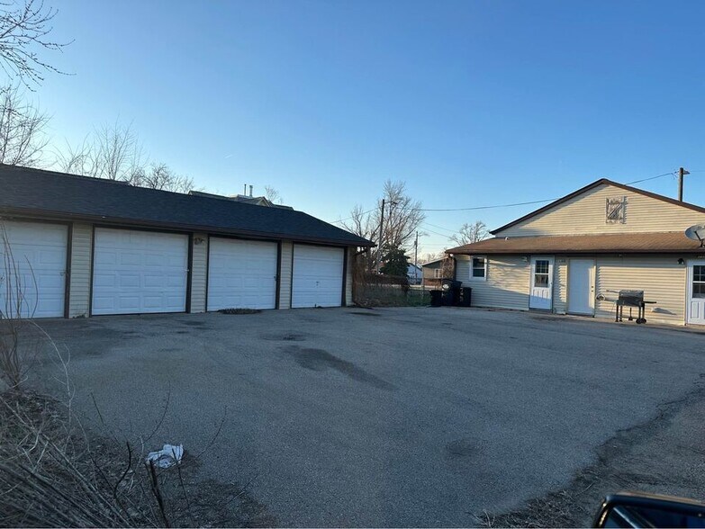 Building Photo - 113 Vinton St