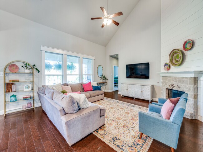 Building Photo - 4409 Hazeltine Hills Dr
