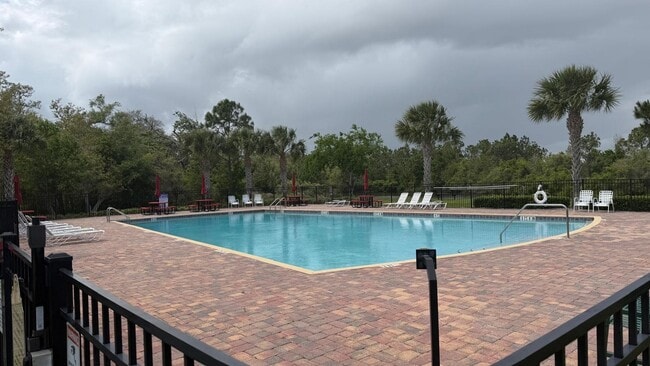Building Photo - Beautiful 3 bed 2 bath Home - Unfurnished