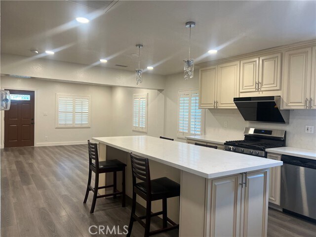 Building Photo - 729 N Soldano Ave