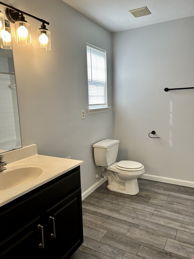Building Photo - 45511 Westmeath Way