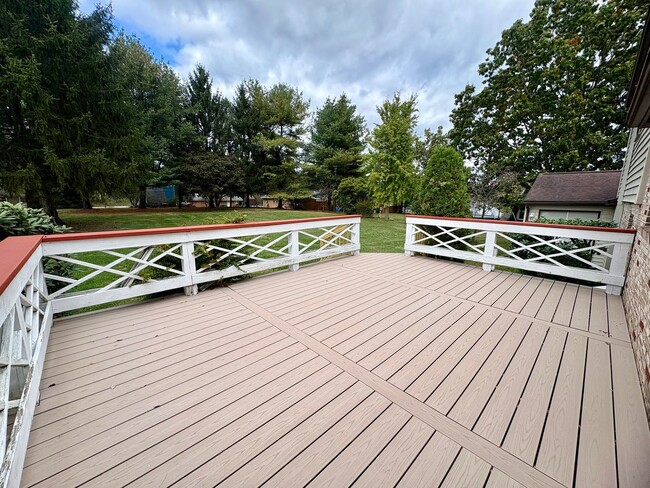 Building Photo - 3 Bedroom 1.5 Bathroom in Harrisburg -Cent...